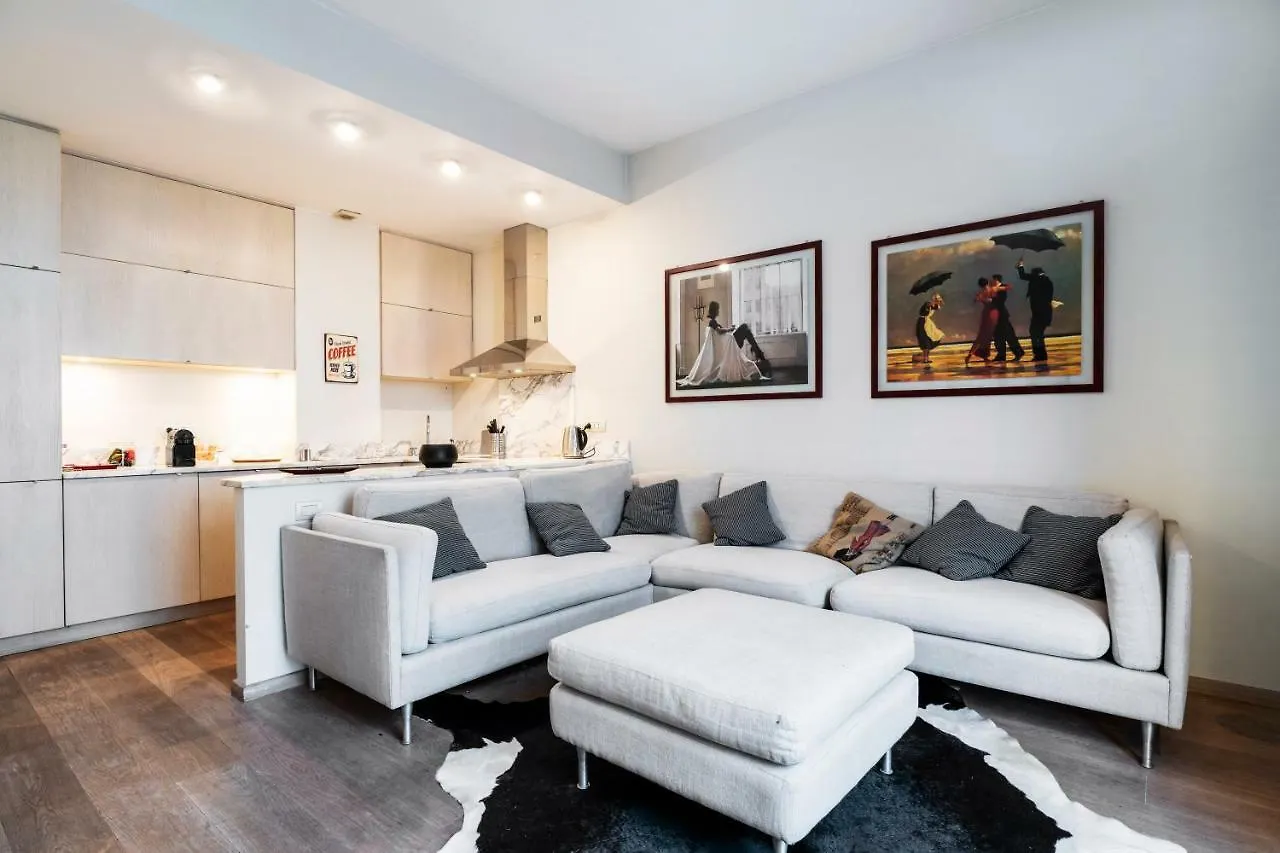 Santo Stefano Luxury Apartment Mailand