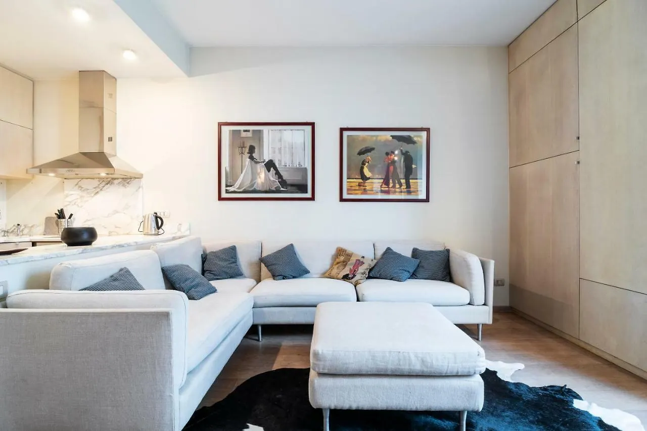 Santo Stefano Luxury Apartment Mailand