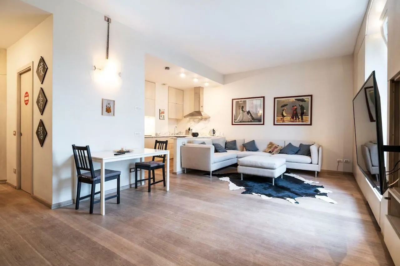 Santo Stefano Luxury Apartment Mailand