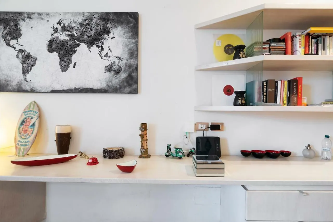 Santo Stefano Luxury Apartment Milan 0*,  Italy